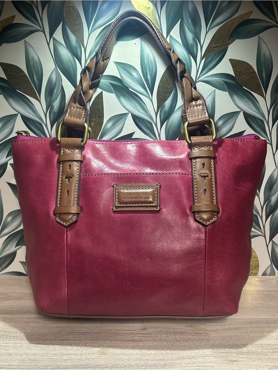 Tignanello Handbags - Tignanello Magenta Leather Shoulder Bag